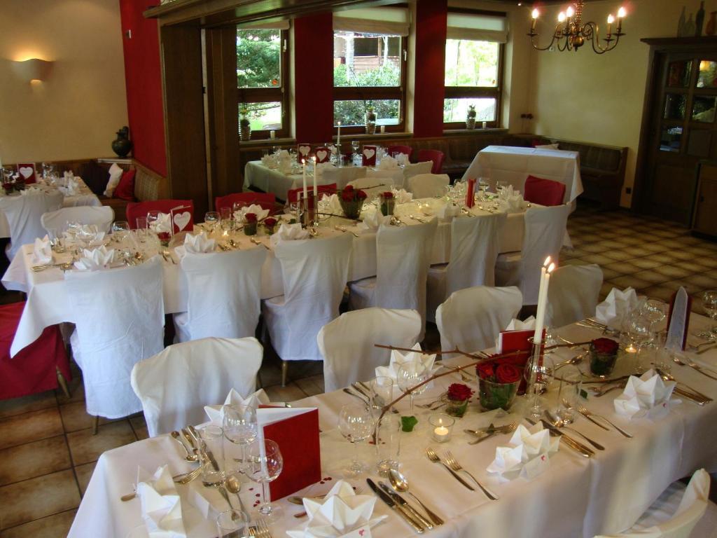 Hotel Restaurant Paradeismuehle Клингенберг-ам-Майн Экстерьер фото