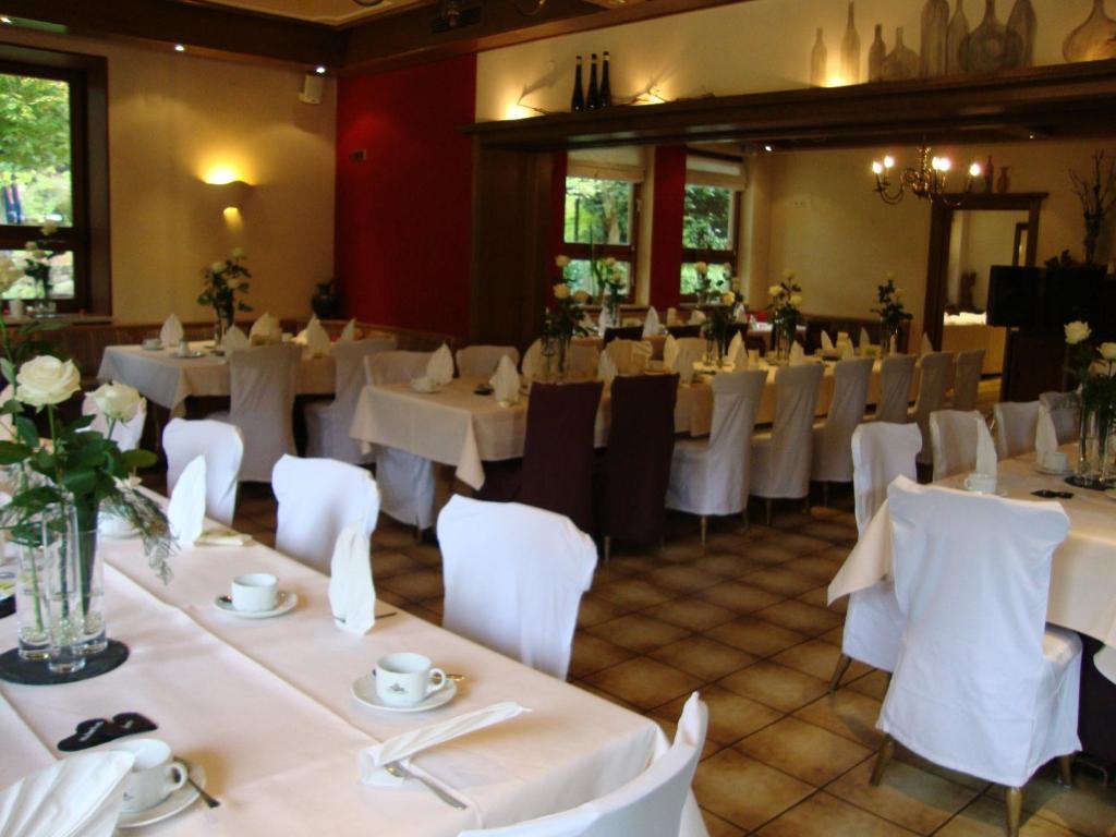 Hotel Restaurant Paradeismuehle Клингенберг-ам-Майн Экстерьер фото